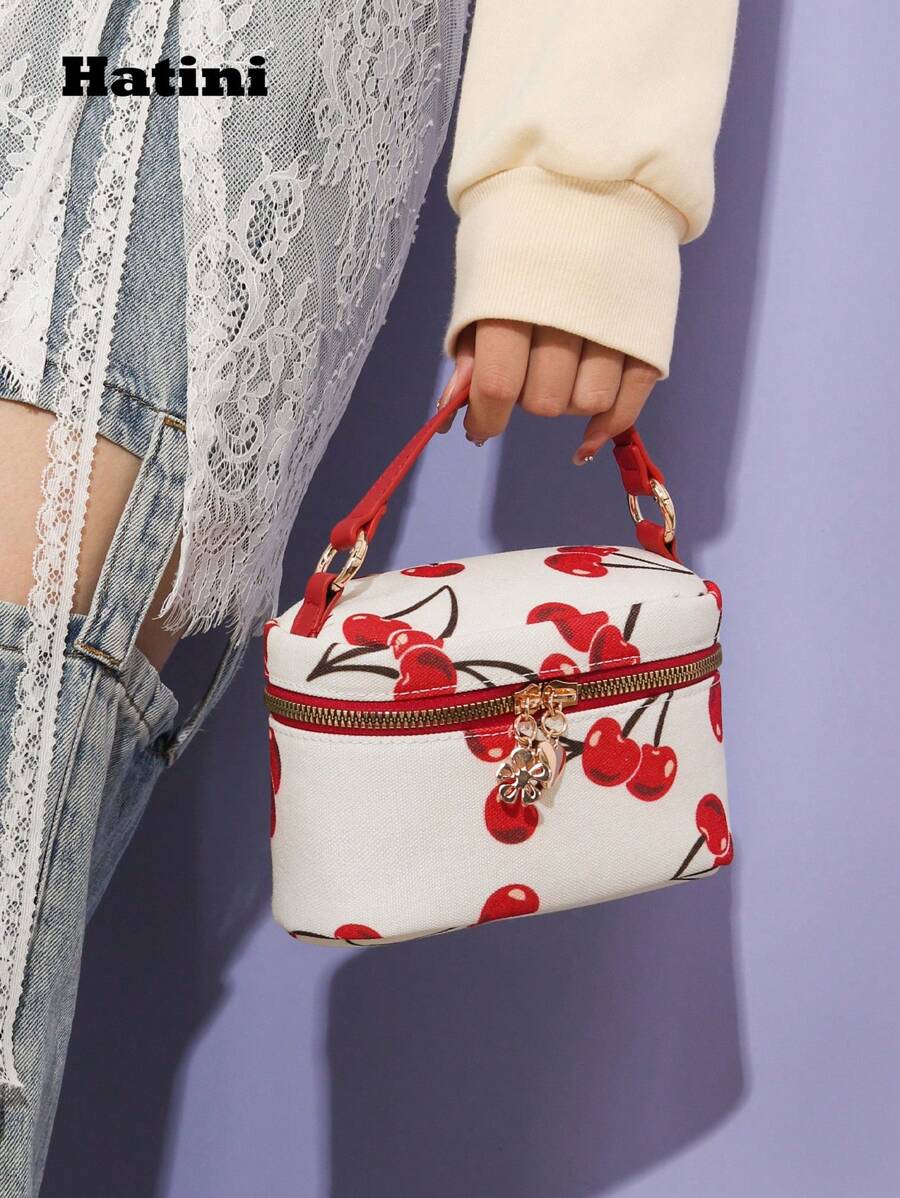 Mini sac bandoulière à chaîne, sac à main en patchwork imprimé, sac boîte mignon à motif cerise, petit sac seau adorable, sac polivalent d'épaule et de messager, convient pour le bureau, les déplacements, les rendez-vous, les courses, les vacances, la plage, les festivals de musique, les fêtes