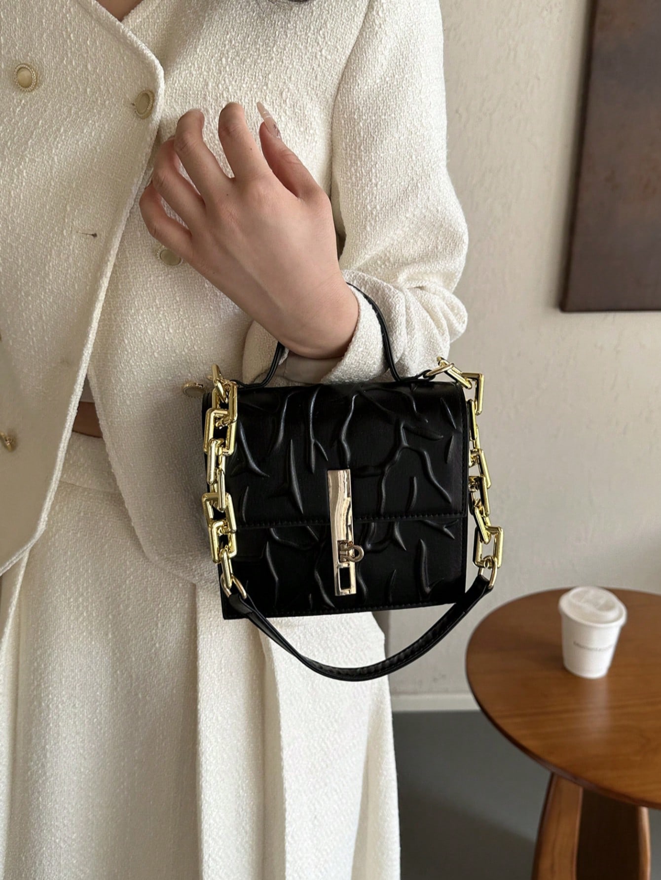 حقيبة يد أنيقة للنساء ذات لون أحادي مزخرف بالنقوش،...