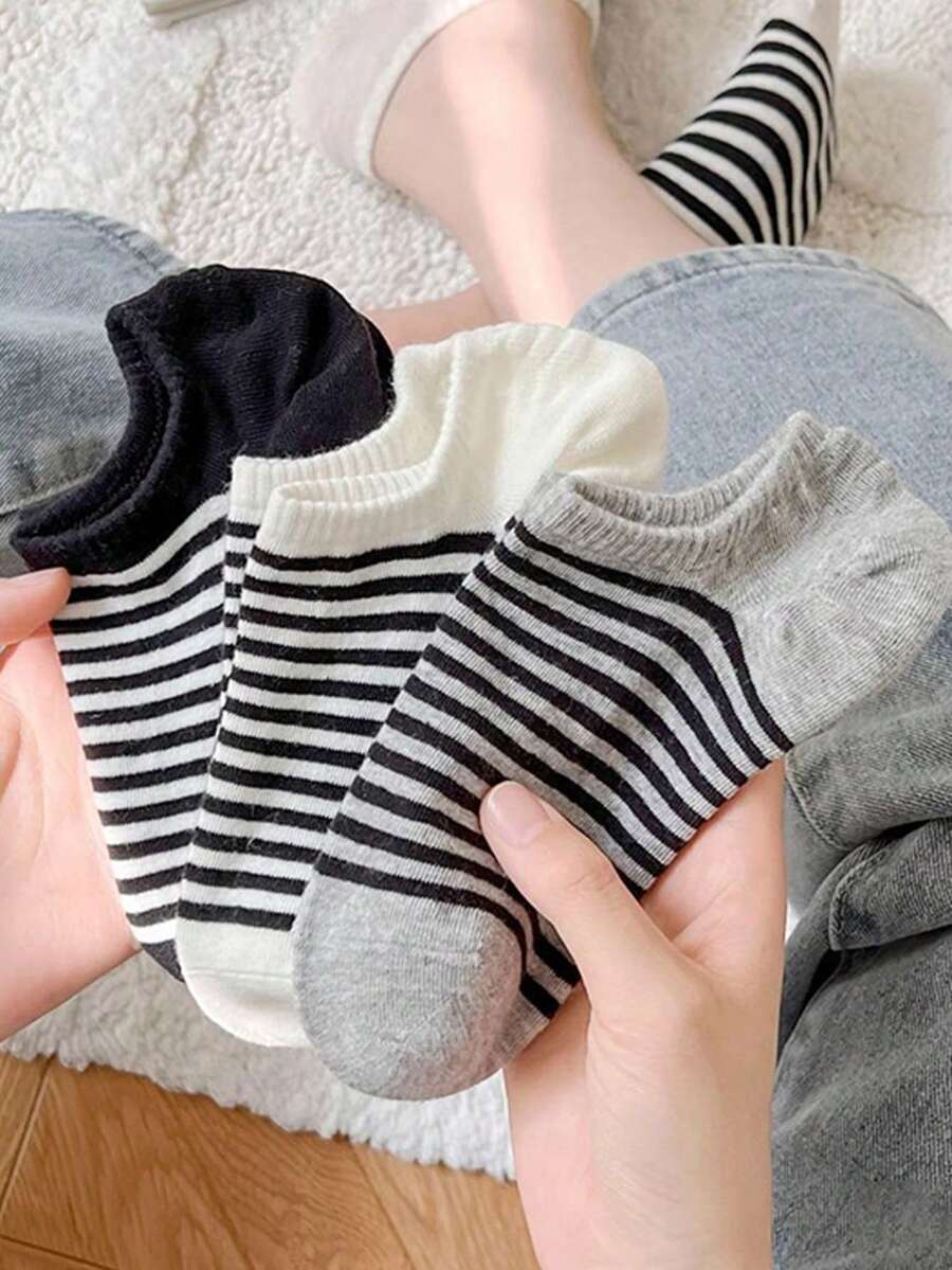 3 Pairs Random Women Minimalist Style Low Cut Invisible Boat Socks - Multicolor - View 1