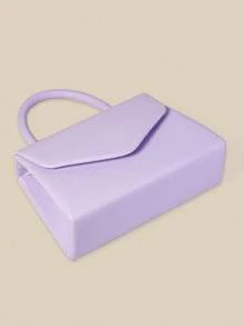 这款晚宴包有一定的容量，可以容纳手机、钱包、化妆品等个人物品。手提式设计方便抓握。荔枝纹皮革材质，搭配精致的金属连接件，呈现简洁优雅的风格，适合正式的晚会活动、公司年会以及重要的商务活动，彰显佩戴者的优雅与稳重。女士手提包、手拿包和单肩包适合婚礼、联欢晚会、派对和聚会，可与晚礼服和高跟鞋完美搭配，更显优雅气质。