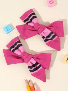 2 件装开学第一天女孩发饰热粉色铅笔蝴蝶结发夹带全衬铅笔形织物鳄鱼夹可爱铅笔蝴蝶结发夹适合开学第一天女士时尚发饰爪夹，学校用品