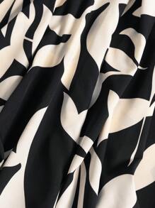 EARO Women Loose High Waist Skirt With Unique Ink Wash Print, Casual And Versatile Design, Flattering