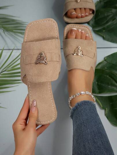 卡其色方头平底凉鞋，金属豹纹装饰，系带，一脚蹬，时尚，沙滩，夏季，优雅，休闲，百搭