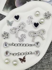 16PCS ABS Resin Silvery Luxury Heart Shaped Chain Shoe Charms Bling Rhinestone Bow-Knot Dollar Shoes Decorations Diy Removable Artificial Faux Bead Shoe Accessories Mutlifunctional Flower Butterfly Shoe Clips Decor Fit Women Lady Sandals Slides Slippers Beach Bags Xmas Halloween Valentine Birthday Festival Party Gifts(Shoes Not Included)