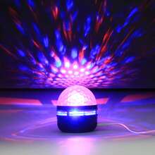 Lampe à projection d'ondes 7 en 1, veilleuse LED avec 7 effets d'éclairage et télécommande, convient pour 11 fêtes, chambre à coucher, salle de jeux, anniversaire, Noël