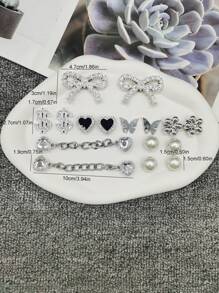 16PCS ABS Resin Silvery Luxury Heart Shaped Chain Shoe Charms Bling Rhinestone Bow-Knot Dollar Shoes Decorations Diy Removable Artificial Faux Bead Shoe Accessories Mutlifunctional Flower Butterfly Shoe Clips Decor Fit Women Lady Sandals Slides Slippers Beach Bags Xmas Halloween Valentine Birthday Festival Party Gifts(Shoes Not Included)