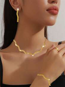 4pcs Elegant Plated Gold Rhinestone Jewelry Set