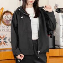 Under Armour女裝外套2026春季新款運動休閒防風連帽外套風衣23600402-001 - 黑色 - 查看 4