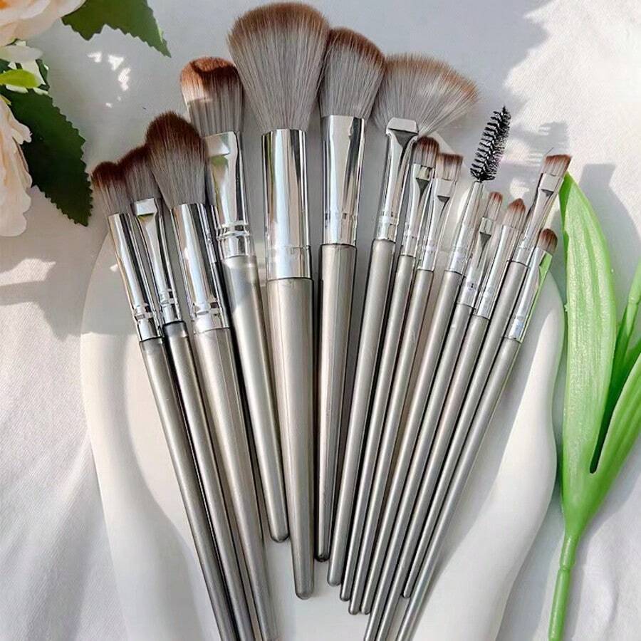 1 Set Of 14 Makeup Brushes Soft Hair Eye Shadow Powder Blusher Face Repair Nose Shadow Makeup Artist Complete Set Of Tools,Brush Set,Makeup Brush Kit,Make Up Brush Set,Make Up Set Complete,Makeup Brush Set,Complete Makeup Kit,Brush Kit,Brushes Makeup Set,Makeup Gift Set,Set - Silver - View 1