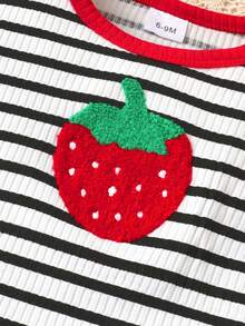 2 件套休闲优雅甜美可爱女婴服装套装，柔软透气舒适，草莓植绒刺绣圆领短袖 T 恤和条纹运动短裤