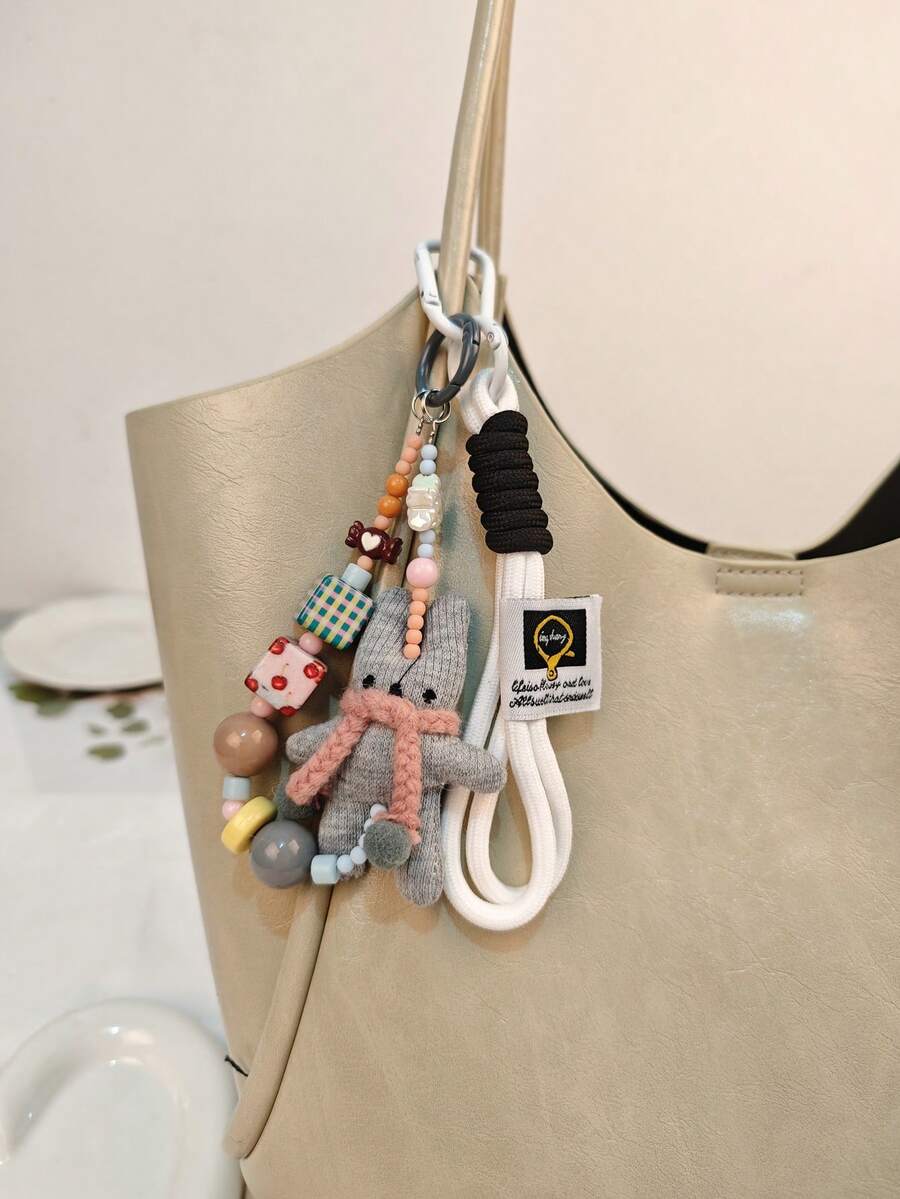 新款可爱兔子吊坠卡通动物钥匙扣背包挂饰包包饰品配件，时尚女士礼物，沙特国庆用品，包包装饰，爱情护身符