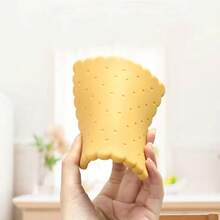 Cookie Silicone Coaster For Drinks - Non-Slip Kitchen Home Decor Coasters, Biscuit-Shaped Tableware Protector 1PC - Multicolor - View 6