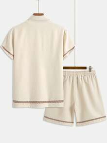 Men's Casual Fashion Outfit 2 Pieces Set: Short Sleeve Button-Down Shirt & Shorts, Relaxed Vacation Style, Fashionable & Versatile, Cozy Outfits - Apricot - View 3