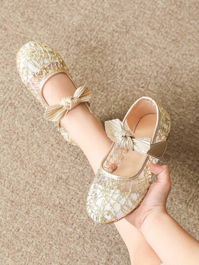 Giày Sandal đế bằng màu vàng cho bé gái, Giày mũi kín mùa hè cho trẻ mới biết đi