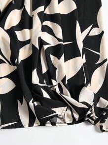 EARO Women Loose High Waist Skirt With Unique Ink Wash Print, Casual And Versatile Design, Flattering