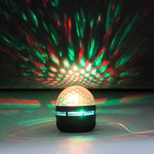 Lampe à projection d'ondes 7 en 1, veilleuse LED avec 7 effets d'éclairage et télécommande, convient pour 11 fêtes, chambre à coucher, salle de jeux, anniversaire, Noël