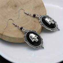 1 par de pendientes colgantes vintage estilo gótico con cabujón de cristal en relieve negro, pendientes con gota de calavera de bruja de Halloween, joyería de estilo victoriano de moda como regalo para mujeres y niñas