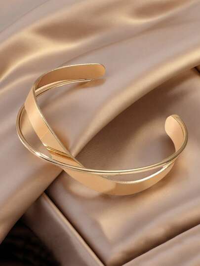1pc Minimalist Gold Asymmetrical Geometric Metal Bangle Bracelet, Unique Fashionable Adjustable Accessory For Women, Suitable For Daily Wear And Festivals