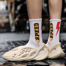 Coconut Hole Shoes,Foam Runner Shoes, Comfort Platform Lightweight Pillow Slippers, Non-Slip Quick-Drying Cloud Slides For Women Men, Slip-On Soft Unisex Sport Shoes, Summer Beach Sandals For Outdoor - 杏 - 查看 4
