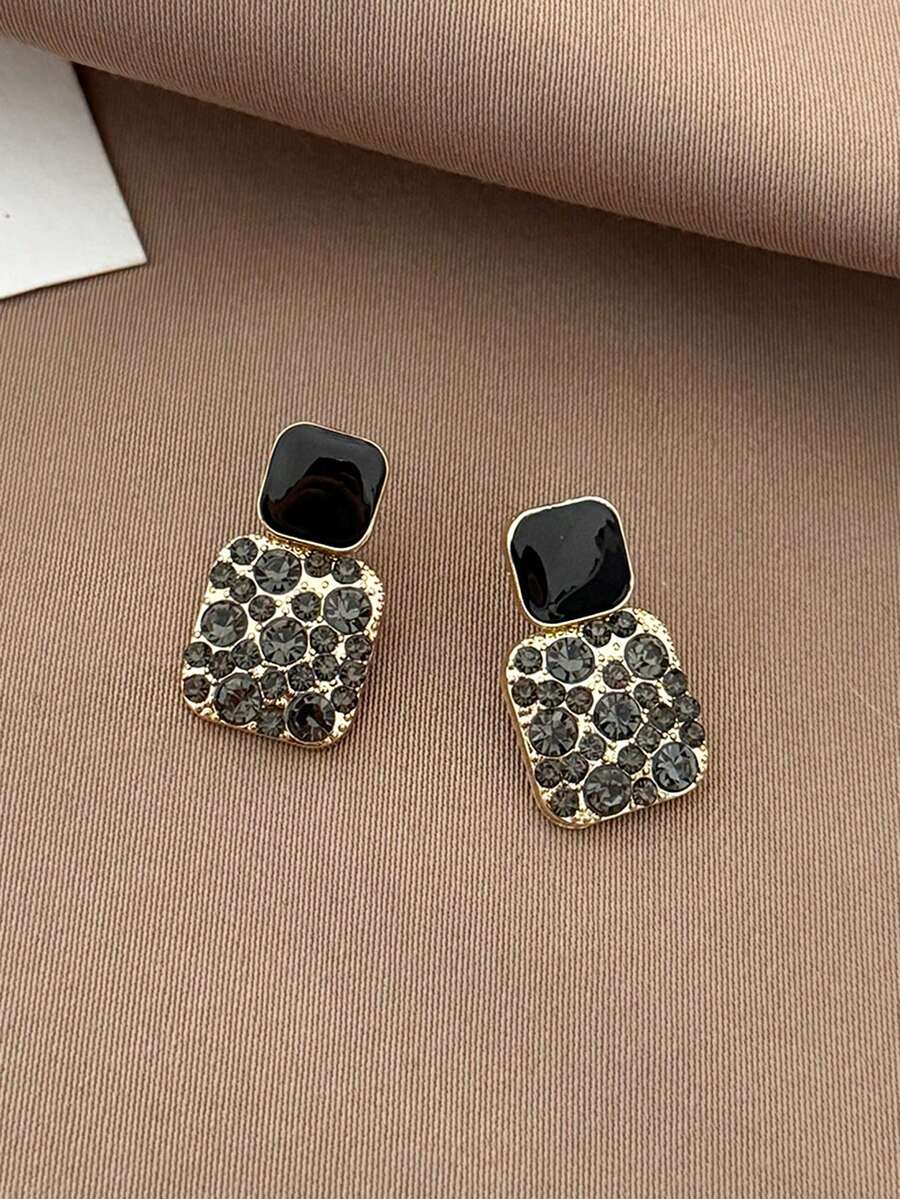 1 par de pendientes de diseño versátil, de lujo y de alta gama, con forma cuadrada minimalista de moda vintage con cristales de imitación negros, adecuados para el uso diario y festivo de las mujeres