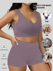 1套天蓝色女士大码无缝运动内裤加平角短裤，舒适透气单层无棉碗形文胸和柔软亲肤塑身平角内裤组合，适合训练、瑜伽