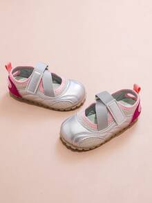 1 双女童纯色休闲时尚舒适平底鞋，适合春夏季