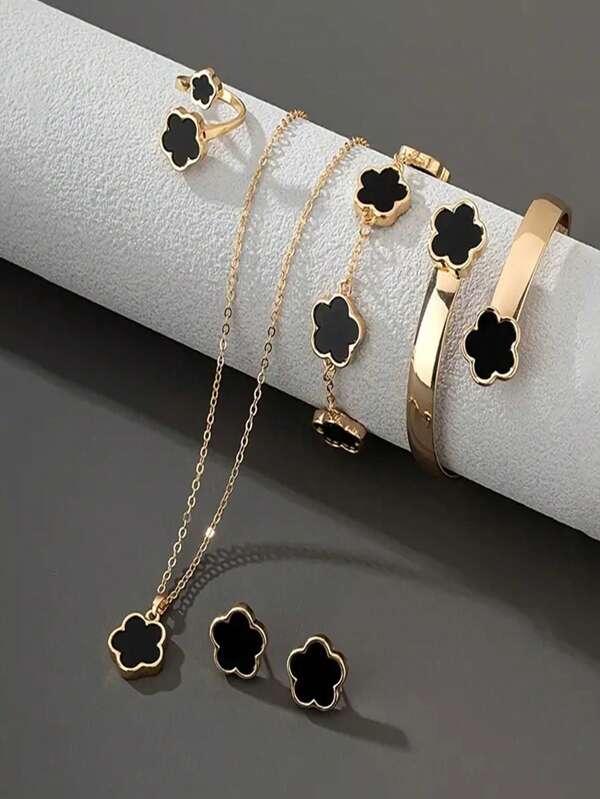 Set de 5 piezas: pulsera, collar, aretes, pulsera y anillo con trébol de 4 hojas