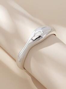 1pc Fashionable Geometric Asymmetrical Hollow Cuff Bracelet, Gold-Tone, Suitable For Festivals, Beach, Party, Daily Wear - Silver - View 4