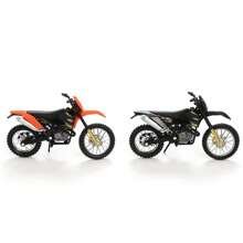 Modèle de moto simulée, jouets pour enfants. Décoration de moto, réservoir de carburant à glissière, pneu en caoutchouc et alliage. Cadeau d'anniversaire raffiné pour garçon, décoration de chambre. Cadeaux d'hiver en blocs de couleurs, retour à l'école