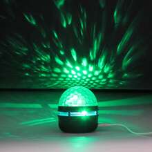 Lampe à projection d'ondes 7 en 1, veilleuse LED avec 7 effets d'éclairage et télécommande, convient pour 11 fêtes, chambre à coucher, salle de jeux, anniversaire, Noël