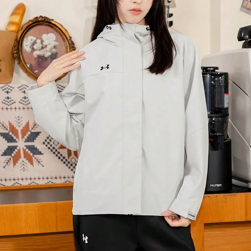 Under Armour女裝外套2026春季新款運動休閒防風連帽外套風衣23600402-009 - 淺灰色 - 查看 1