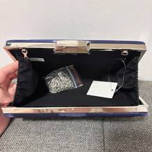 Bolsa De Fiesta Clutch Cuadrada De Tela Con Asa De Cadena Para Bodas - Azul Marino - Ver 3