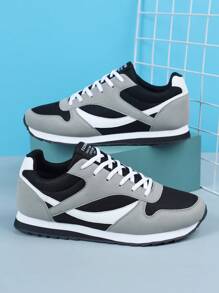 متعدد الألوان