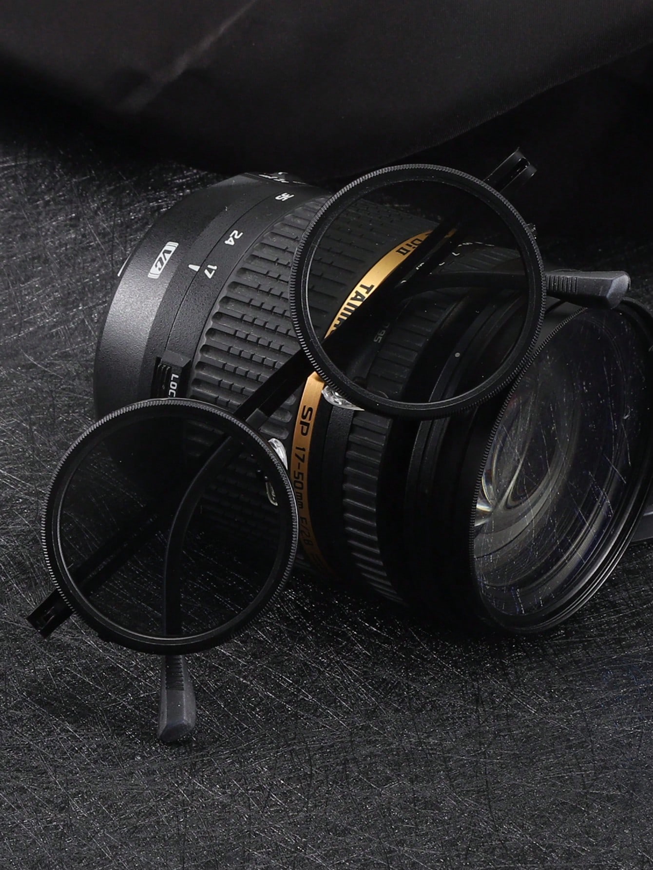 occhiali classici e retrò con montatura rotonda, lenti nere, autoregolabiili, design di nicchia con sensazione premium per estate, spiaggia, vacanza, esterno, viaggio