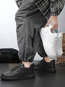 Primavera y verano nuevo bajo grueso fondo de los hombres casuales zapatos deportivos, la moda antideslizante resistente al desgaste con cordones zapatos para correr, color sólido ligero transpirable zapatos cómodos tenis de los hombres - Blanco - Ver 2