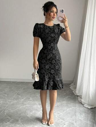 2025春夏女士优雅提花纯色圆领荷叶边下摆泡泡袖中长连衣裙