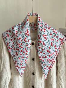 1条女士真丝围巾，小巧精致，碎花图案密集装饰，复古发带款式，适合搭配连衣裙