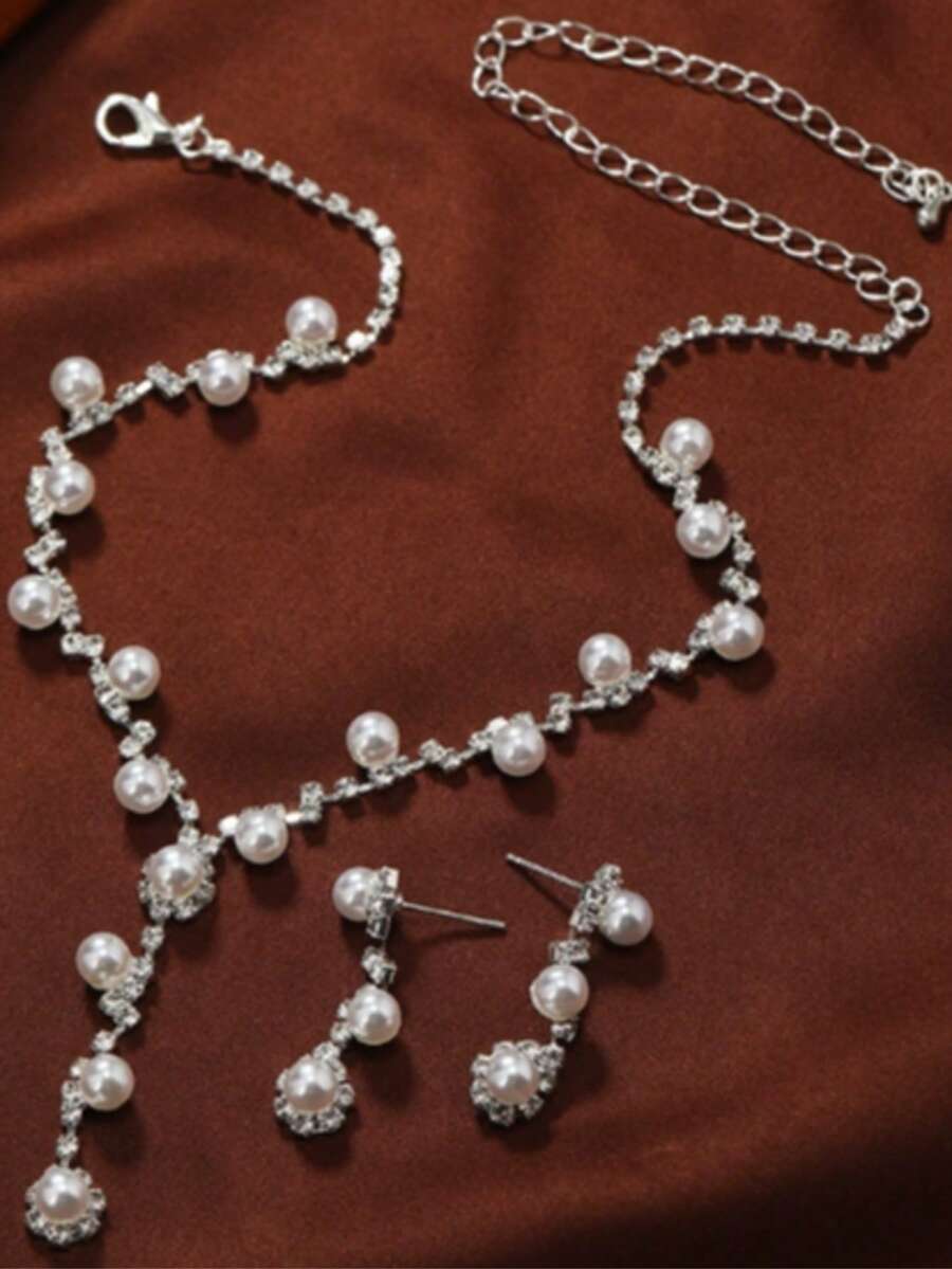 Silver Tone Jewelry Set - Earrings And Necklace, Simple Design For Daily Wear, Party And Wedding - Silver - View 1