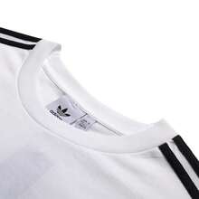 Adidas Camiseta de manga corta oversize para hombre, camiseta deportiva minimalista para correr, fitness, entrenamiento, cómoda media manga IZ2474