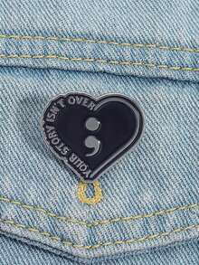 1 件分号心形珐琅别针 - 黑色心理健康徽章，带有“你的故事还没有结束”文字 - 自杀预防意识珠宝，用于抑郁症支持 - 黑色 - 查看 3