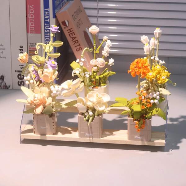 Everlasting Flower Themed Decorative Building Block Figurine