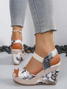 Women's European Style Chunky Platform Sandals, 2024 New Spring Summer Outdoor Versatile Strap Slide Sandals, Model Stage Sexy Floral Print Beach Casual Comfortable Open Toe Wedge Shoes, Green Floral Platform Shoes For Short Women
