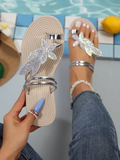 夏季新款 PU 枫叶女式平底凉鞋，一脚蹬趾舒适沙滩风格绑带凉鞋，户外轻便休闲简约圆头绑带凉鞋，2024 时尚百搭纯色透气防滑软底心形装饰凉鞋