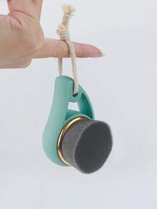 1pc Bamboo Charcoal Comma Makeup Brush, Manual Facial Cleansing Brush, Skincare Makeup Remover Beauty Tool - Green - View 7