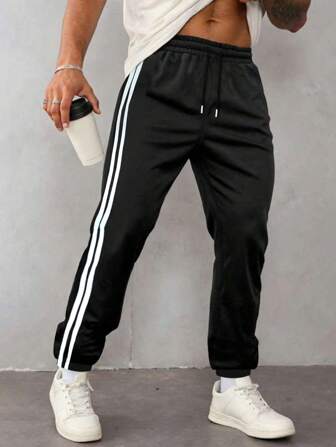 1 stuk casual losse sportbroek voor heren, geschikt voor hardlopen, buiten, wandelen, woon-werkverkeer, modieuze gestreepte broek tot op de enkel, lichtgewicht voor de zomer