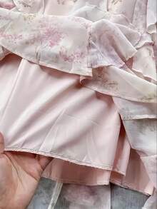 HERTALK Elegant Pink Floral Princess Dress, Bohemian Off Shoulder Ruffle Design, Spaghetti Strap And Layered Hem, Polyester Fiber, Perfect For Spring/Summer, Princess Style Dress | Bohemian Chic | Vintage Sense, Cute Dress - 桃色 - 查看 3