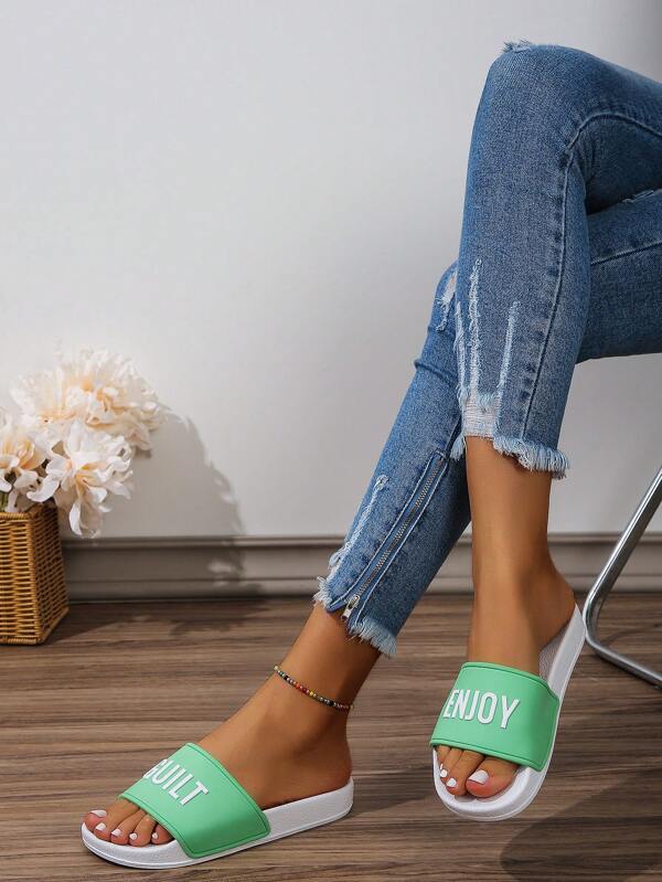 2025 Summer Women Strap Sandals, Comfortable Home/Beach Non-Slip Wear-Resistant Flat Slippers