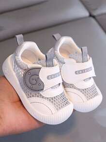 Nuevos zapatos deportivos con diseño de ganchos y bucles en las orejas, estilo bonito para la temporada de primavera/verano para niños pequeños. Cuentan con parte superior de malla transpirable, suela blanda de TPR antideslizante, y puntera protectora. Adecuados para niños y niñas de 6 meses a 3 años para uso en interiores/exteriores y caminata casual. 1 par