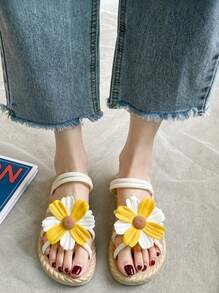 Girls' Roman Sandals, Non-Slip Soft-Sole Hook And Loop Beach Shoes With Four-Leaf Clover Decor, Suitable For Outdoor Wear