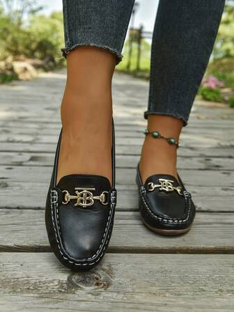 Women's Black PU Leather Loafers With Handmade Golden Ornamental Button, Round Toe Flat Low-Top Casual Shoes, For All Seasons